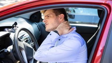 Ursachen, Symptome und Behandlung von Schleudertrauma