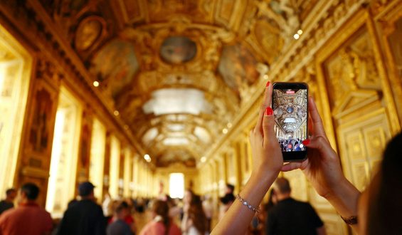 Der Louvre und Seine Neue Attraktion