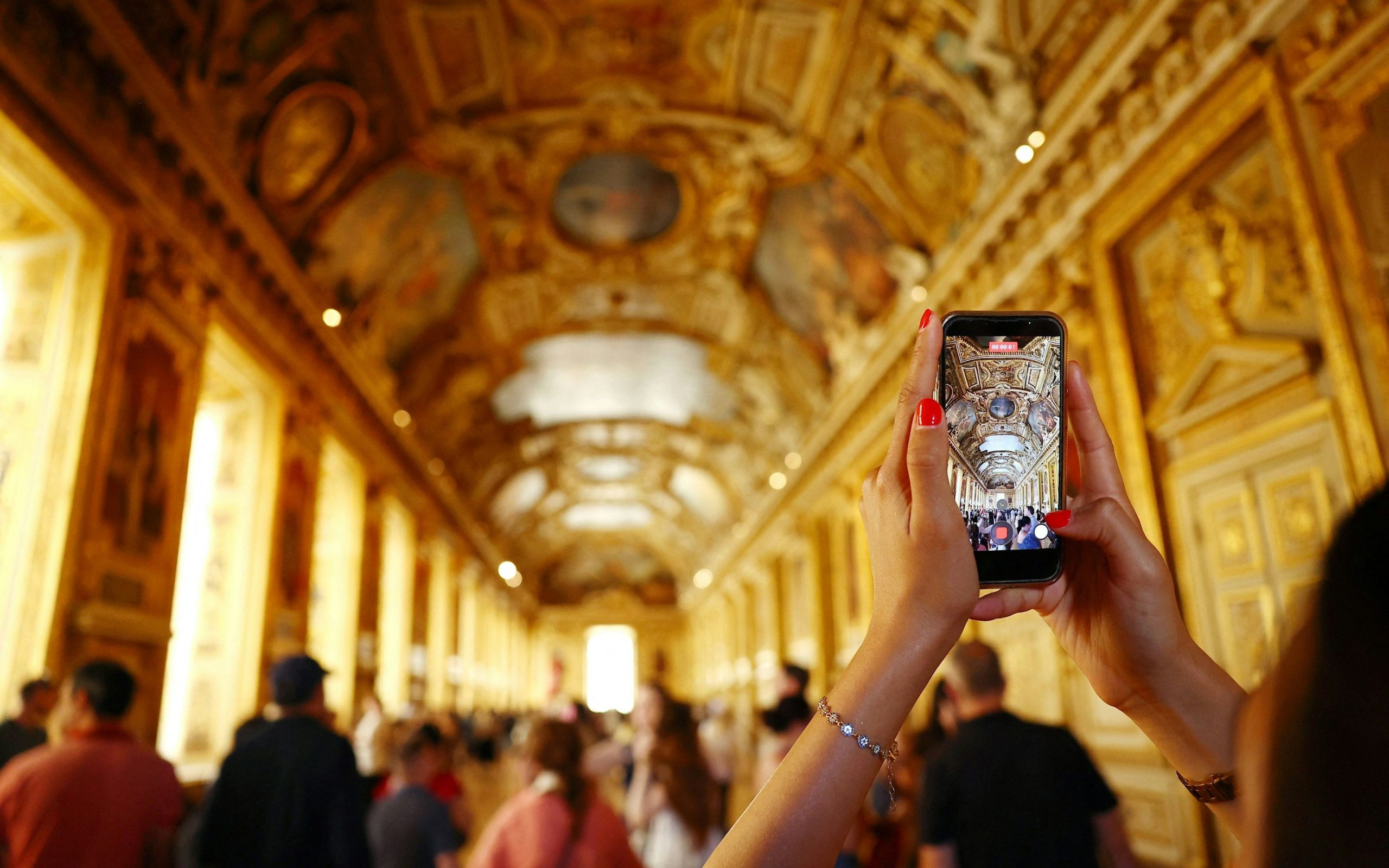 Der Louvre und Seine Neue Attraktion
