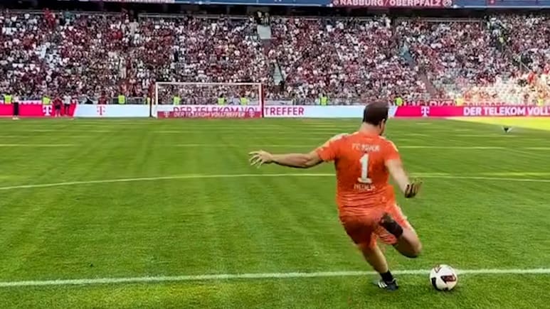 Pechvogel Dennis: Bayern-Fan erlebt erneut ein unglückliches Déjà-vu