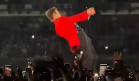 Harry Styles entgeht knapp einem Bühnenunfall in Mexiko