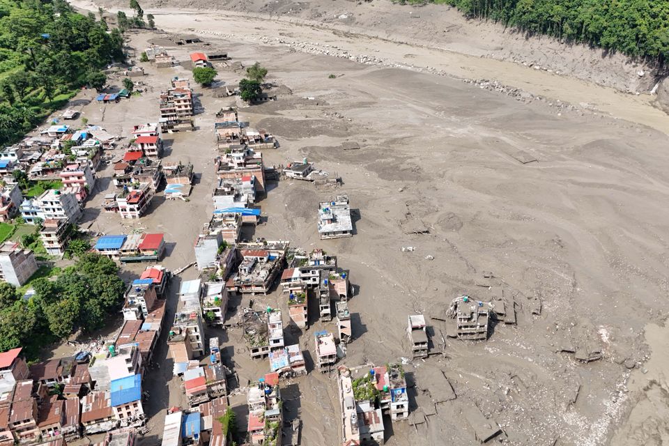 Naturkatastrophe in Nepal: Ursachen und Auswirkungen der Sturzflut