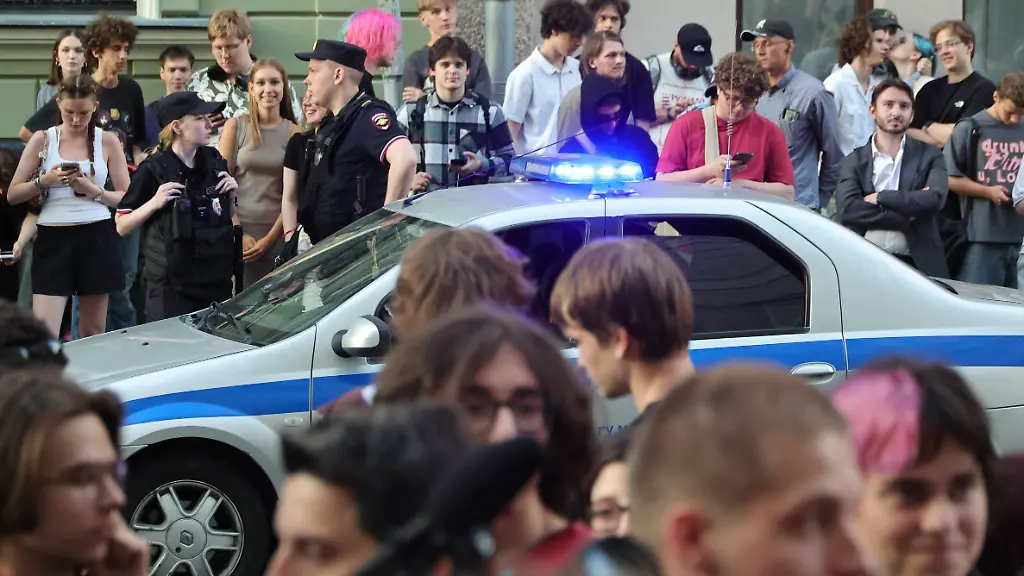Moskauer Polizei verhaftet Unterstützer der Jabloko-Partei