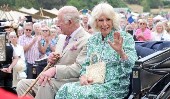Königin Camilla spricht über persönliche Erfahrung mit Krebserkrankung von König Charles III.