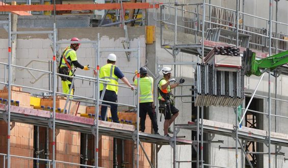 Steigender Bedarf an ausländischen Arbeitskräften in Engpassberufen