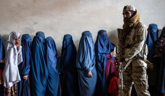 Fünf Jahre Taliban-Herrschaft: Afghanen im Leid gefangen
