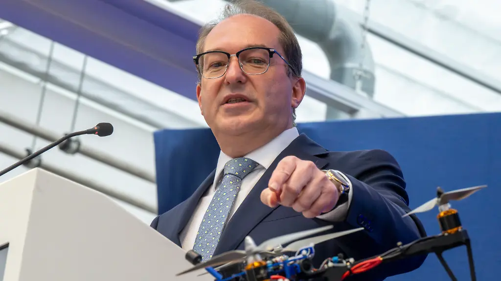Dobrindt verstärkt Anti-Drohnen-Maßnahmen der Bundespolizei
