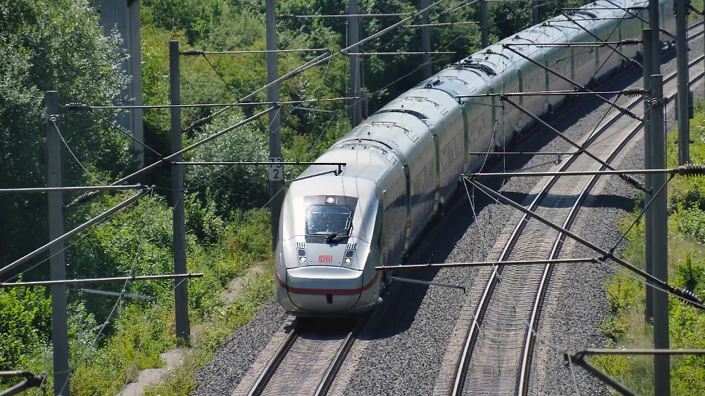 Restmängel bremsen ICE auf Strecke Hamburg-Berlin aus