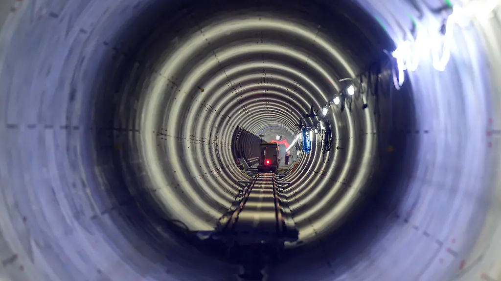 Fünf Kilometer langer Elbtunnel für Suedlink-Stromautobahn fertiggestellt