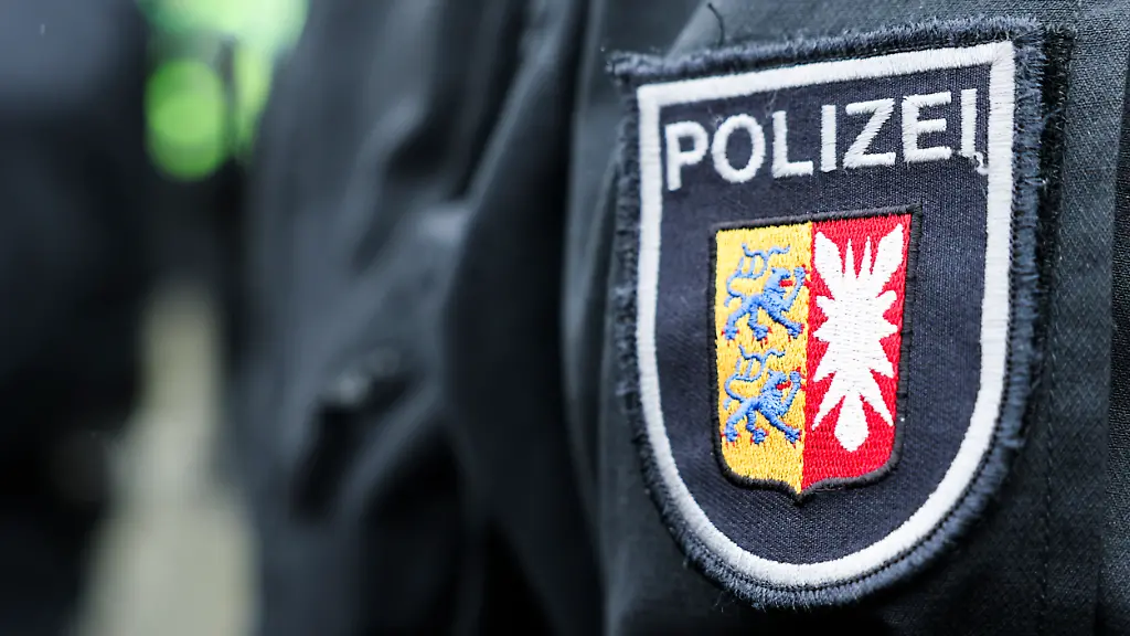 Torso in Folie gewickelt im Wald gefunden