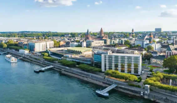 Rathgeber Fine Hotels: Ein Blick auf das “Hilton Mainz”