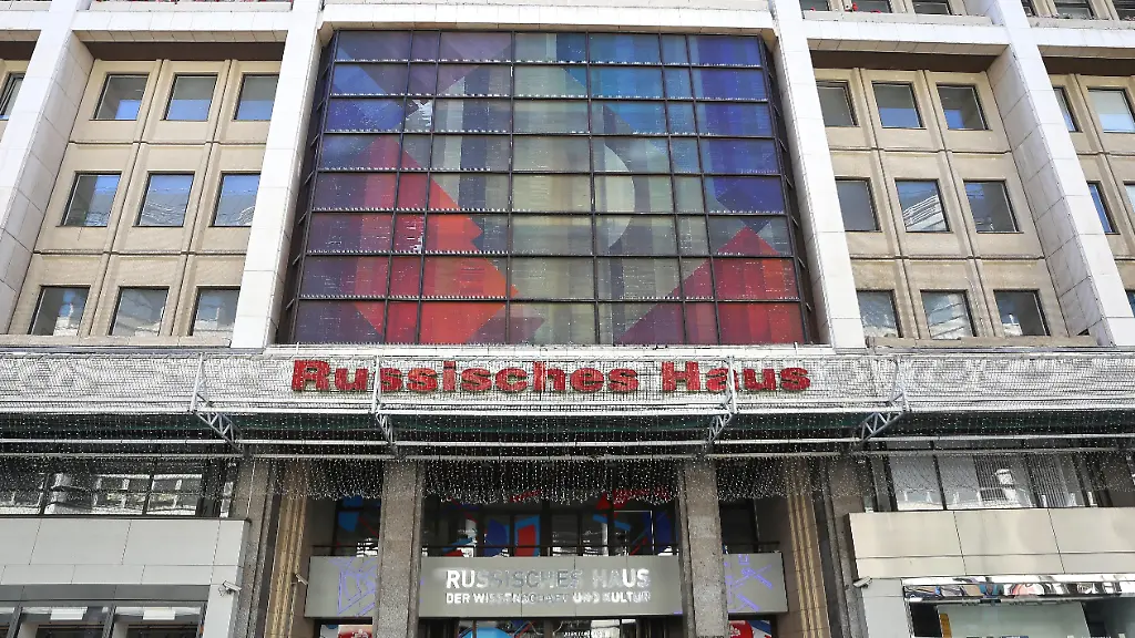 Kritik am Russischen Haus in Berlin