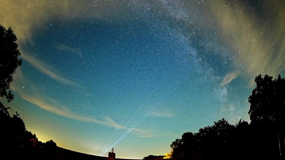 Astro-Spektakel über Deutschland: Sonnenfinsternis und Perseiden