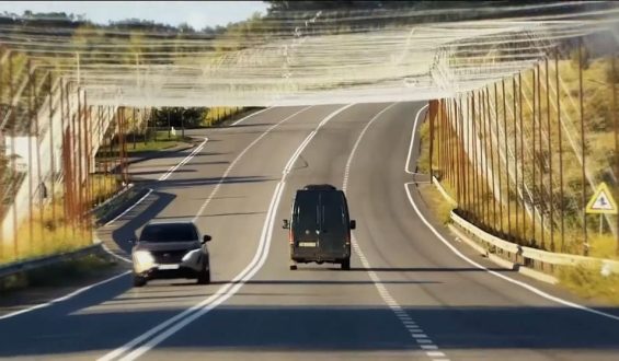 Anti-Drohnen-Netze schützen ukrainische Straßen