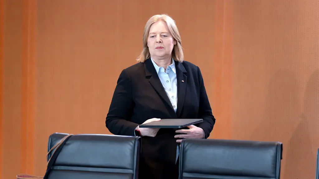 Union fordert Stopp der Grundsicherung für Gesuchte