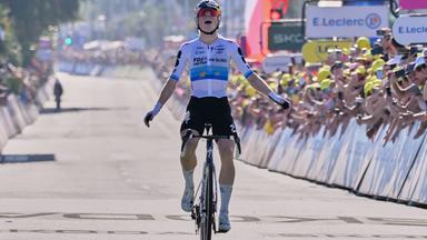 Vollering holt sich das Gelbe Trikot bei der Tour de France Femmes