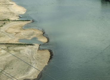 Deutschlands Flüsse auf Rekordtief – Wirtschaft und Schifffahrt in Not