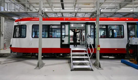 Dortmunds neue Stadtbahnen ohne Klimaanlage: Gründe und Reaktionen