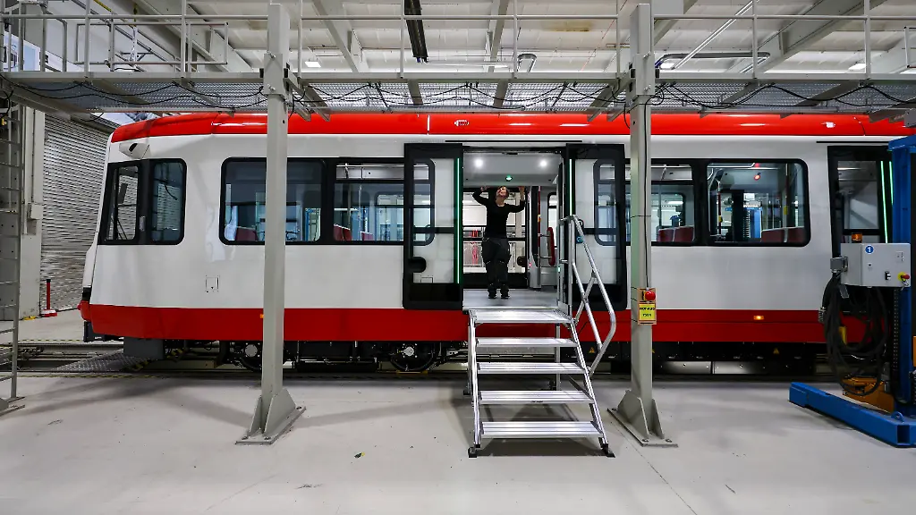 Dortmunds neue Stadtbahnen ohne Klimaanlage: Gründe und Reaktionen