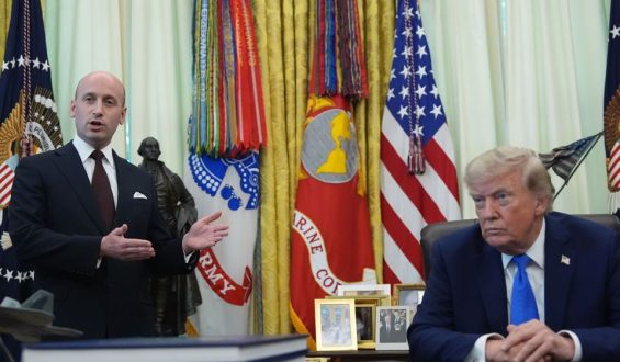 Trump setzt Einschränkungen für Geburtsrecht durch