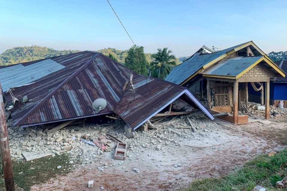 Schweres Erdbeben auf der indonesischen Insel Flores