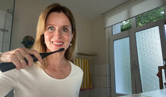 Wondersmile-Schallzahnbürste im Test: Ein gründlicher Testsieger