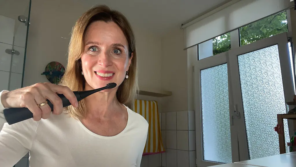 Wondersmile-Schallzahnbürste im Test: Ein gründlicher Testsieger
