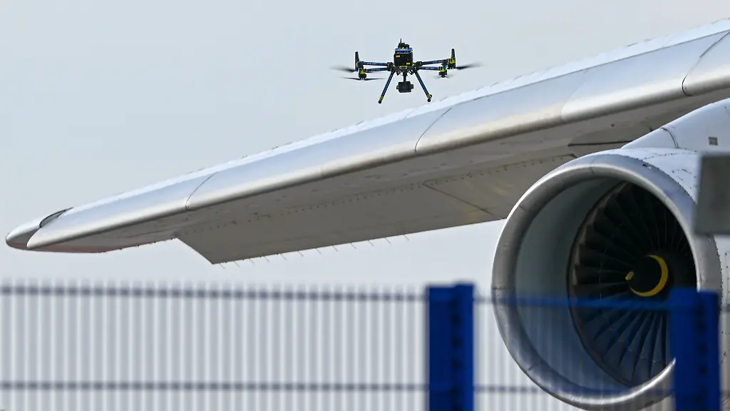 Luftfahrtbranche fordert besseren Drohnenschutz