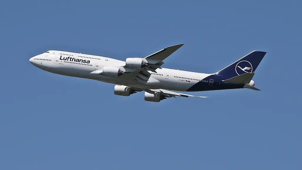 Notlandung einer Lufthansa Boeing 747 in Glasgow