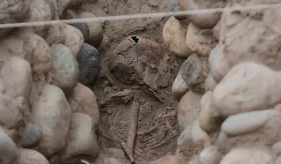Archäologen entdecken 1400 Jahre alte Überreste in Peru