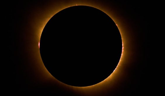 Die schönsten Momente einer Sonnenfinsternis