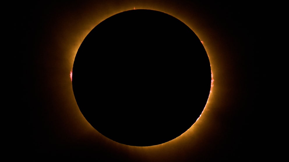 Die schönsten Momente einer Sonnenfinsternis