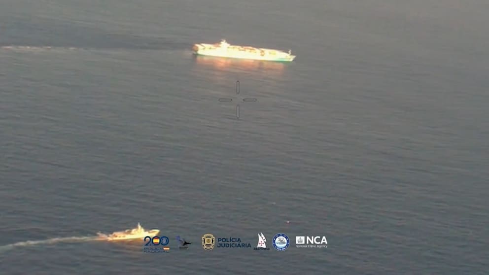 Spezialkräfte stoppen Kokain-Schiff im Atlantik