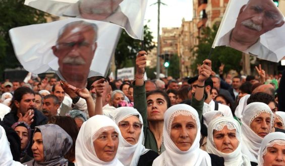 Historischer Schritt für die Türkei: Das Gesetz zur Entwaffnung der PKK