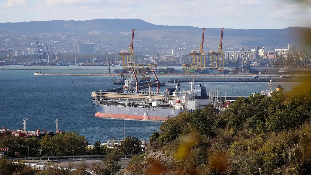 Ukraine greift russischen Marinestützpunkt an