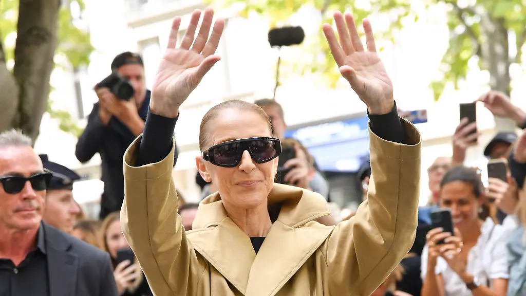 Céline Dion begeistert Fans in Paris