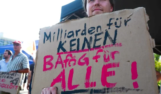 Rückgang der Bafög-Empfänger und Auswirkungen auf Studenten