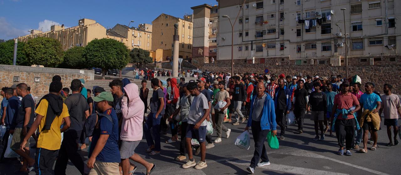 Spaniens Reaktion auf Massenandrang von Migranten in Ceuta