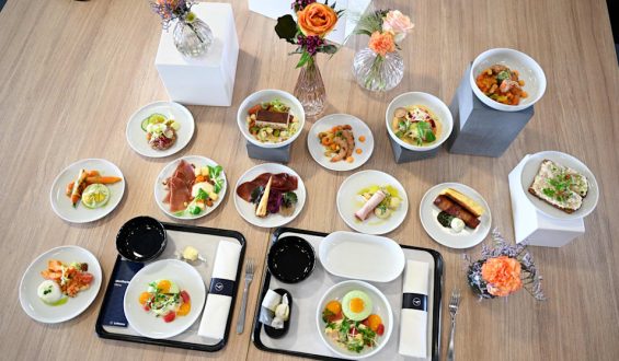 BILD beim Lufthansa-Essens-Tasting: Neue Gourmetküche über den Wolken
