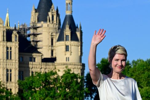 Politische Entwicklungen und Sicherheitsfragen in Deutschland