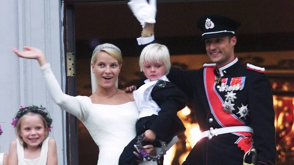 Ein leises Hoch auf die Liebe: Haakon und Mette-Marit feiern stillen 25. Hochzeitstag