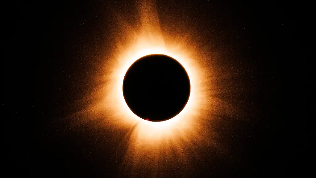 Totale Sonnenfinsternis über Europa: Ein seltenes Himmelsspektakel