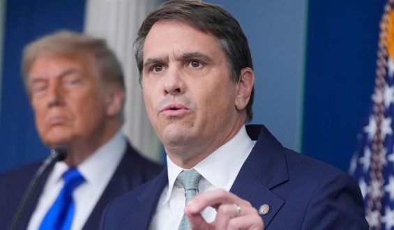 US-Senat bestätigt Trumps Ex-Anwalt als Justizminister