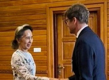 Situation in Myanmar: Aung San Suu Kyi und ihre Begegnung mit dem Roten Kreuz