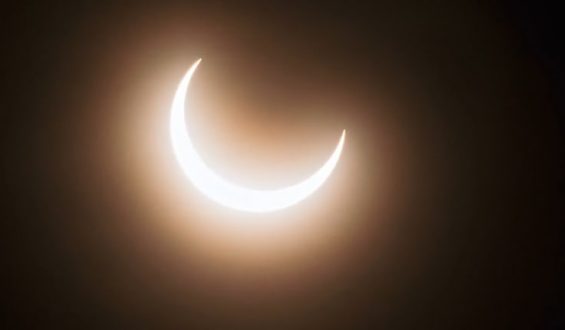 Astrospektakel am Himmel: Wo und wann sehe ich die Sonnenfinsternis?