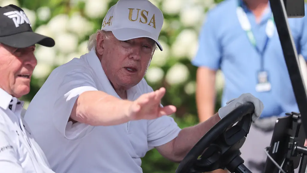 Zwischenfälle mit Flugzeugen nahe Trumps Golfplatz