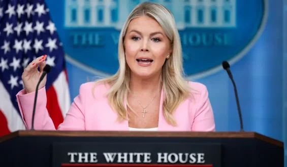 Karoline Leavitt verlässt ihren Posten als Pressesprecherin