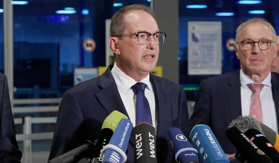 Innenminister Dobrindt zu Drohnenbombe: Hybrides Anschlagsszenario
