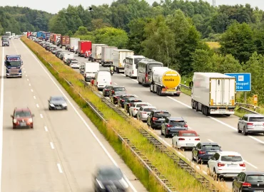 Bundesländer setzen Sonntagsfahrverbot für Lkw wegen Niedrigwasser aus