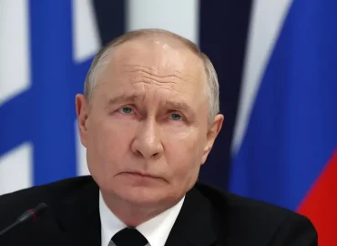 Putin restrukturiert Militär für Angriff in der Ukraine